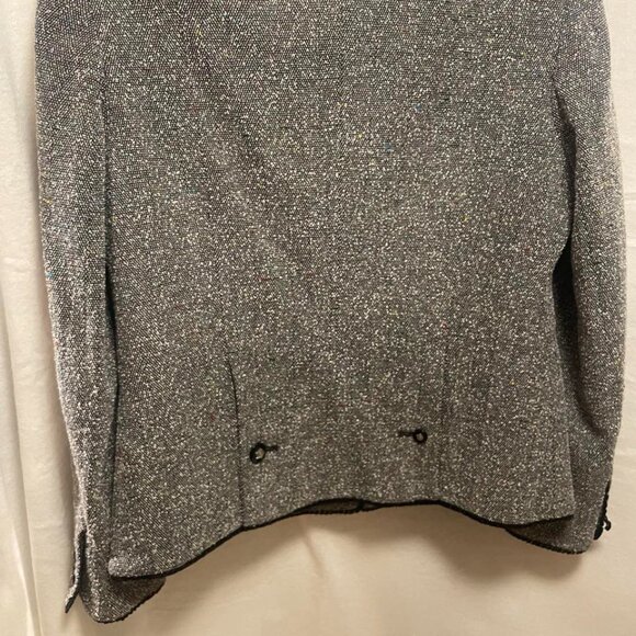 EUC Sag Harbor Women's Gray with Black Trim Pant Suit size 6P - Picture 9 of 12